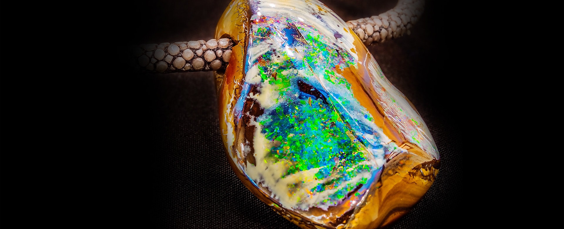 Boulder Opal Meaning and Properties 1