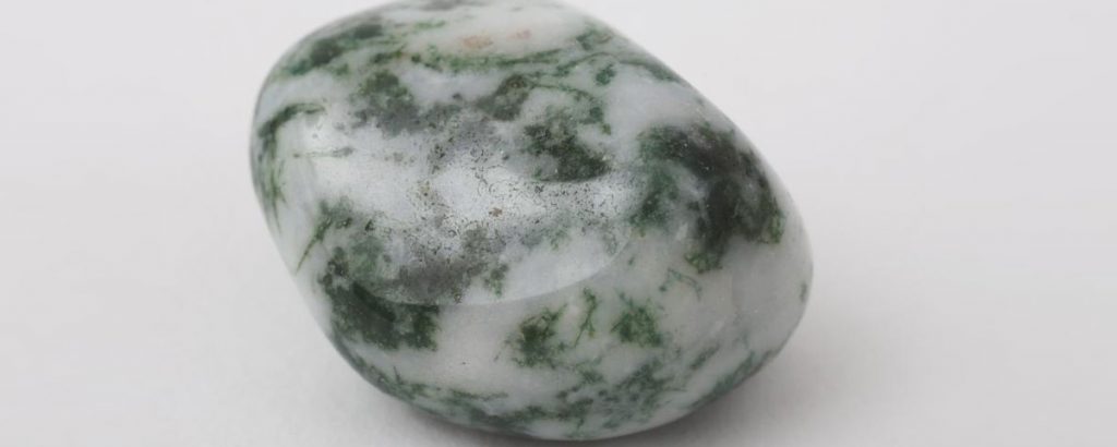 Tree Agate (Dendritic Agate) Meaning and Properties 3