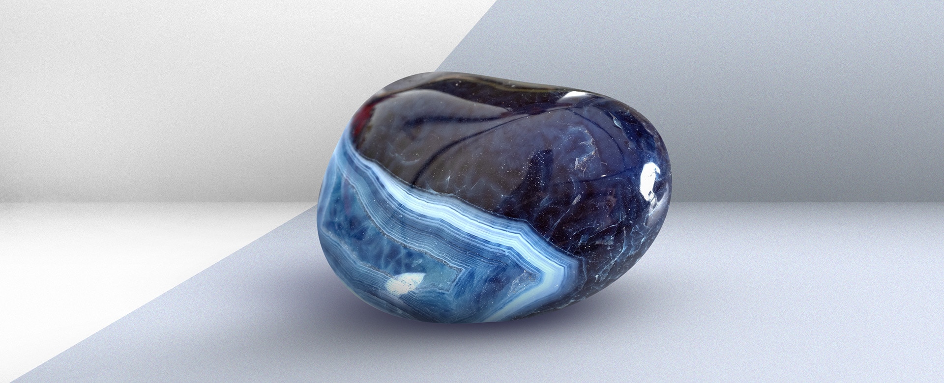 Blue Agate Meaning and Properties 1