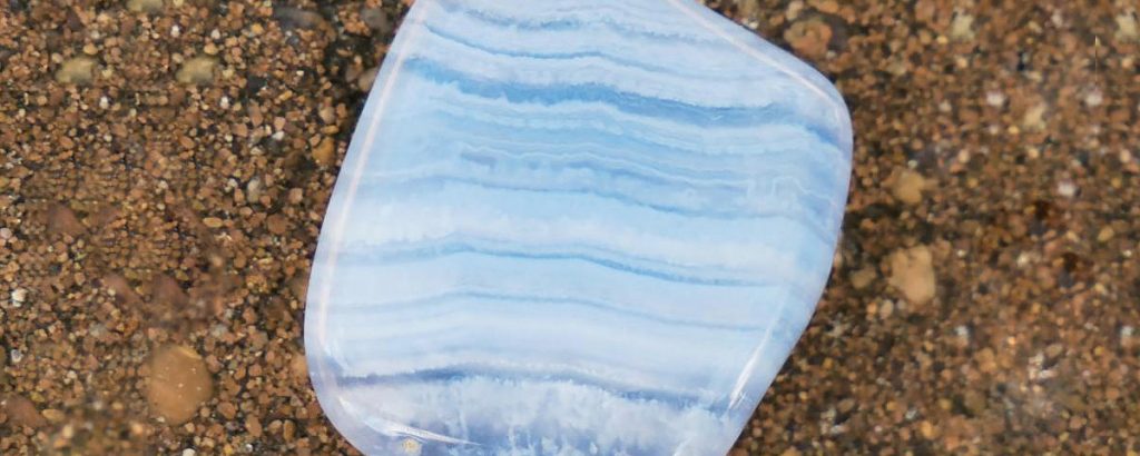 Blue Agate Meaning and Properties 8