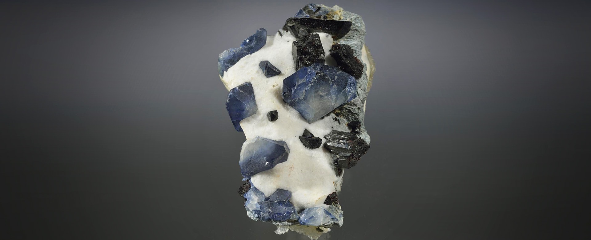 Benitoite Meaning and Properties 1