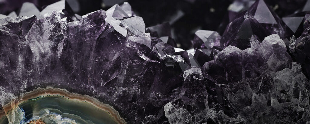 Black Amethyst Meaning and Properties 4